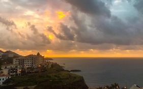 Sol & Mar Camara De Lobos